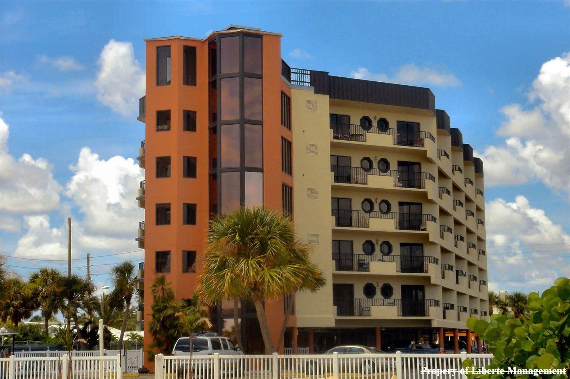 Voyager Beach Club By Liberte' Aparthotel Treasure Island Exterior photo